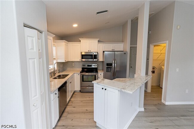 Foto del edificio - 417 SE 21st Terrace