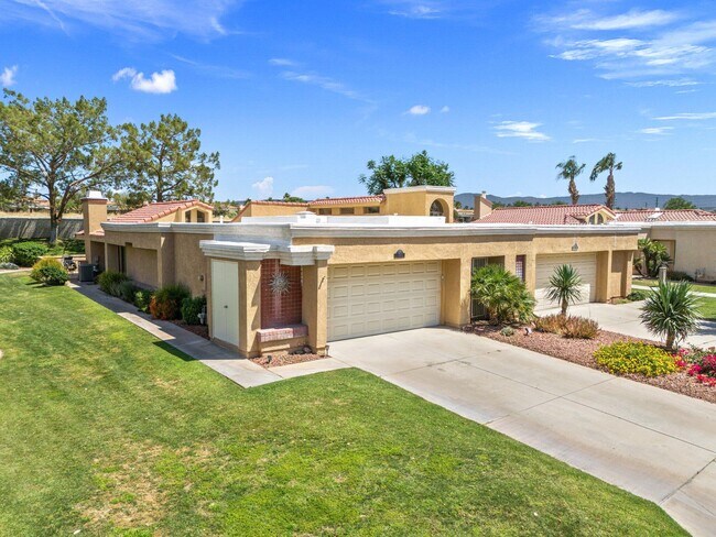 Building Photo - 73750 Cll Bisque