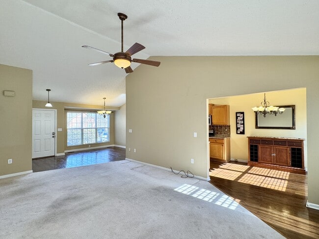 Building Photo - 174 Depew Dr