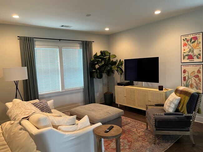 Foto del edificio - 509 Rosedale Ave