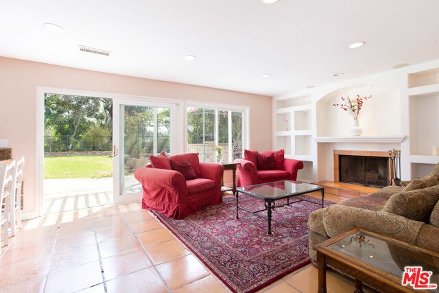 Building Photo - 3048 Nicada Dr