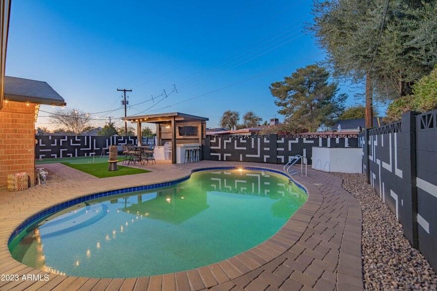 Foto principal - 8502 E Catalina Dr