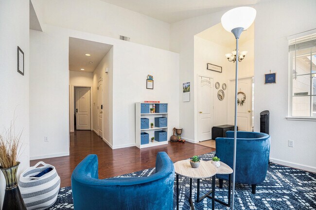 Foto del edificio - 1701 Mount Silliman Way