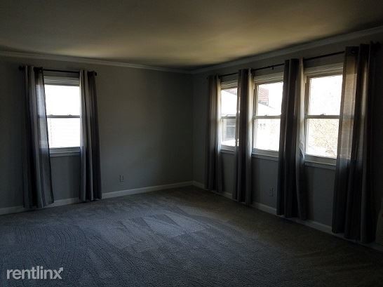 Foto del edificio - 1 br, 1 bath  - 703 Daniels St Apt D