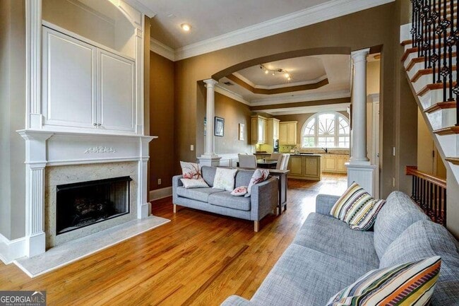 Building Photo - 834 Clifton Heights Ln NE