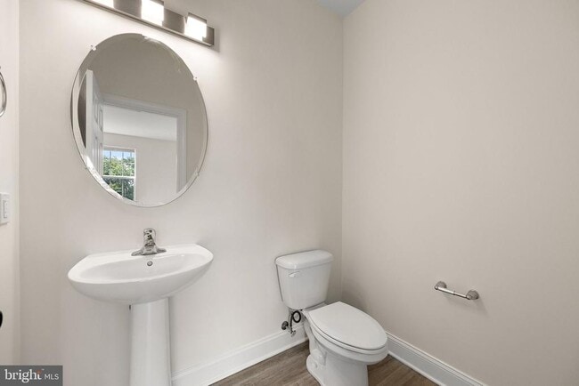 Building Photo - 601 Pony Ln