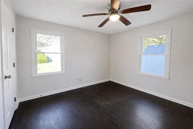 Foto del edificio - 610 Wilshire Ave