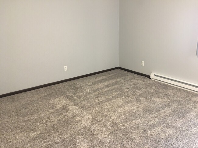 Foto del edificio - 350 N Birch St