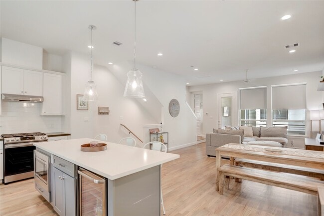 Photo - 2781 Clinton Dr Apartment