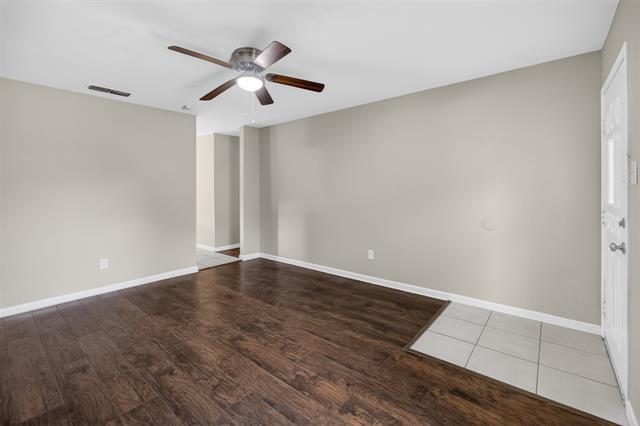 Foto del edificio - 2219 Foxcroft Ln