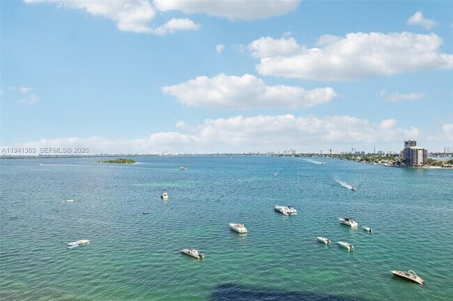 Foto del edificio - 1750 N Bayshore Dr