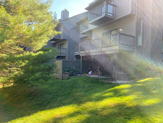 Building Photo - 88 Conestoga Way