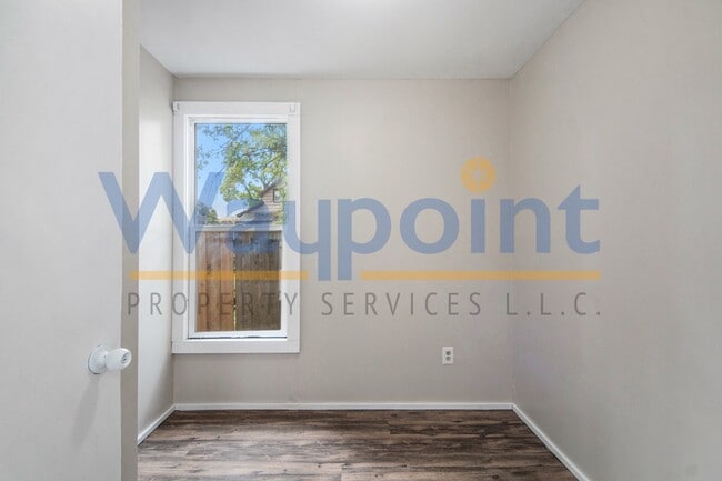 Building Photo - 19 Vandenberg Pl SE