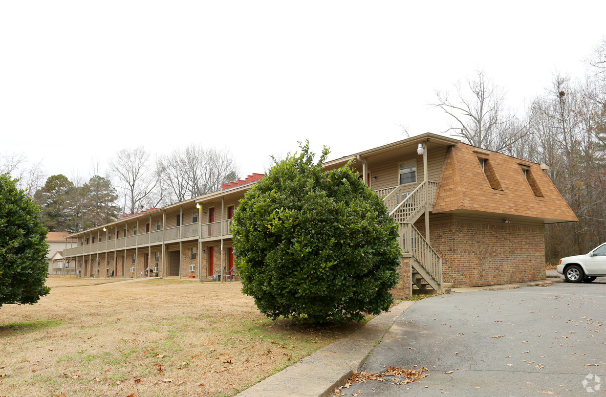 Building Photo - Longstreth Apartments