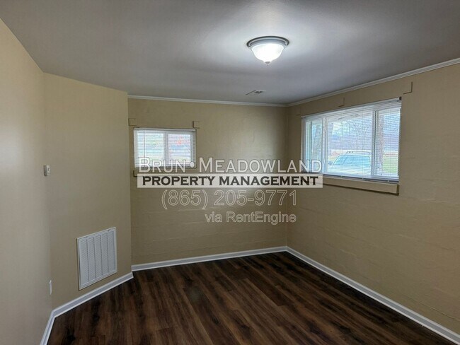 Foto del edificio - 2101 Belt Rd