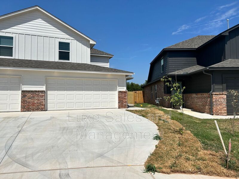 10805 NW 119th St, Yukon, OK 73099 House Rental in Yukon, OK