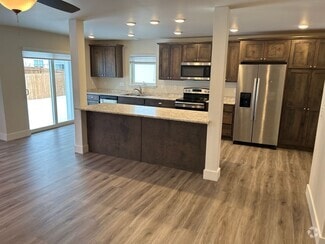 Building Photo - 1028 Abigail Ln