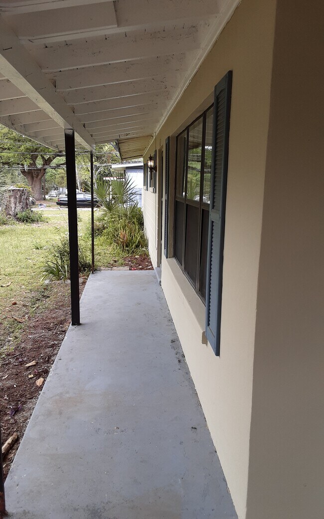 Building Photo - 2211 Patou Dr W