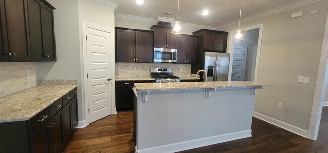 Building Photo - 2502 Tippecanoe Ridge