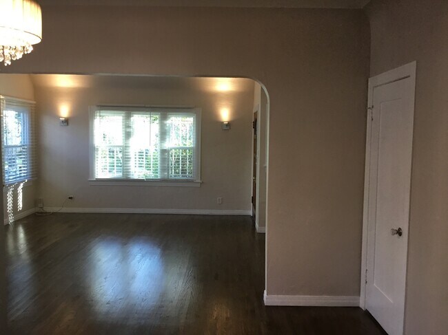 Living room - 6265 Drexel Ave