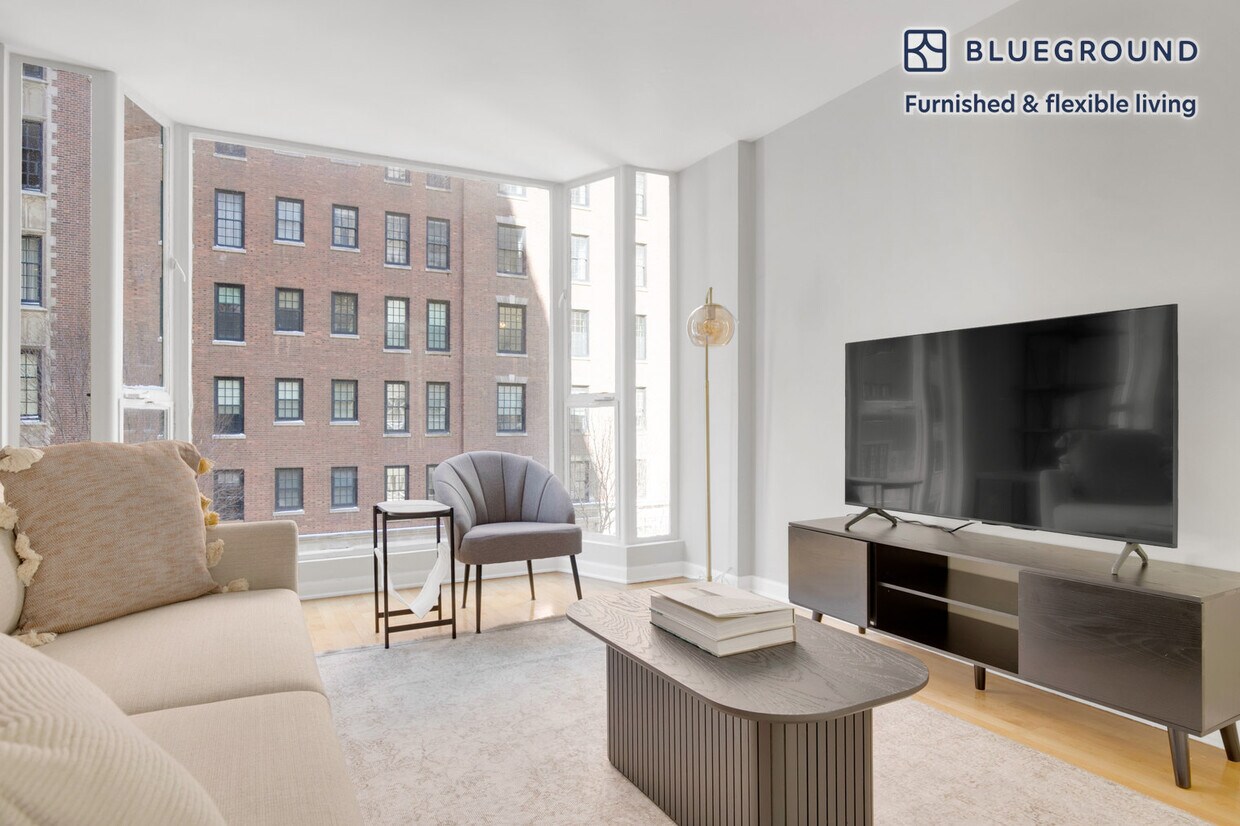 Foto principal - 227 E Walton Pl