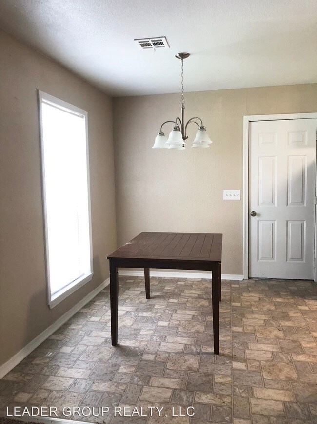 Foto del edificio - 3 br, 2 bath House - 717 E Indiana Ave