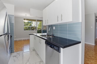 Building Photo - 20 Stonehill Crt