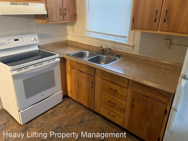 Building Photo - 3 br, 1 bath House - 1903 Manada St