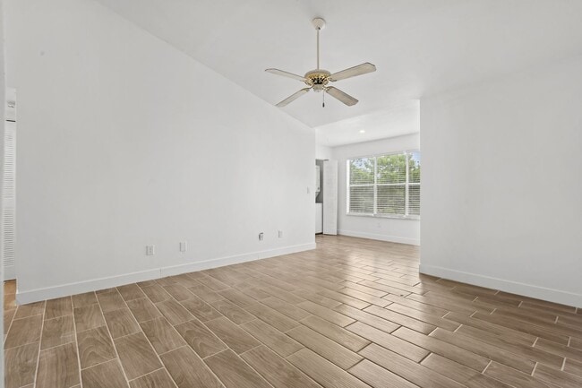 Photo - VENETIAN PLACE - 2nd floor • 1 BR 1 Bath - 735 ft² Apartment