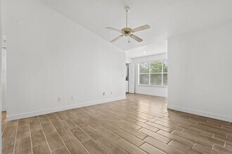 Building Photo - 5725 Gatlin Ave