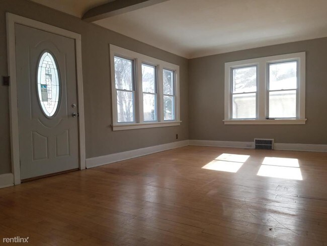 Foto del edificio - 6229 N Garden Grove Ln