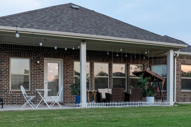 Building Photo - 7105 Pampas Pl