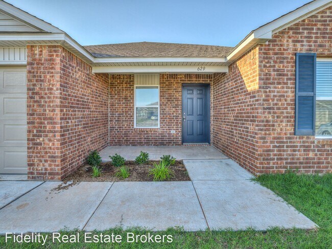 Building Photo - 4 br, 2 bath House - 629 W Lola Dr