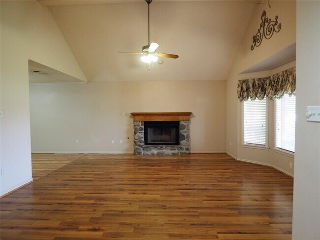 Foto del edificio - 3103 Spring Stuebner Rd