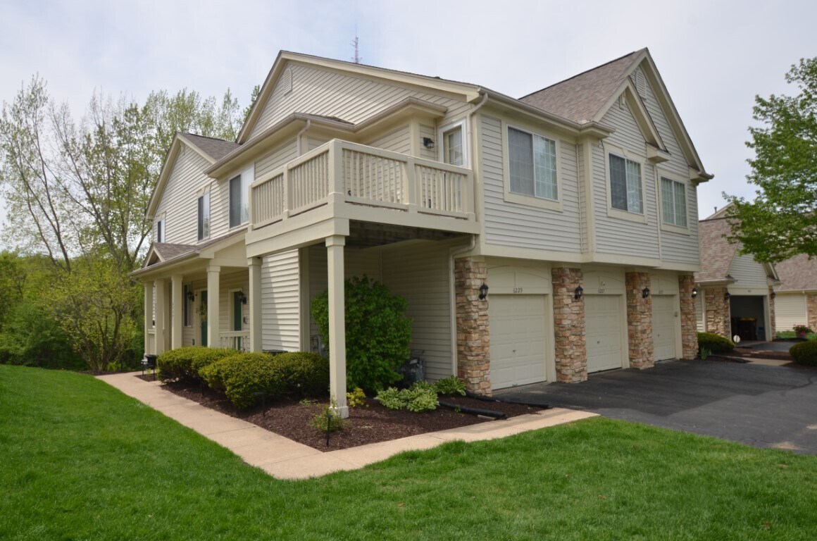 Foto principal - 6229 Commonwealth Dr