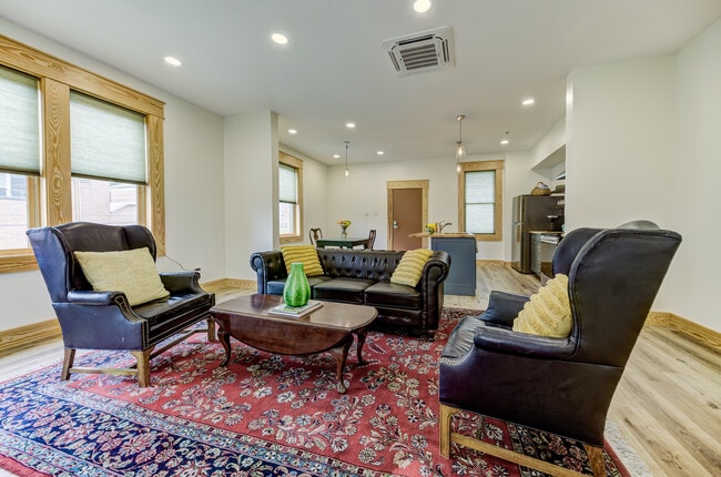 Building Photo - 1220 Adams St