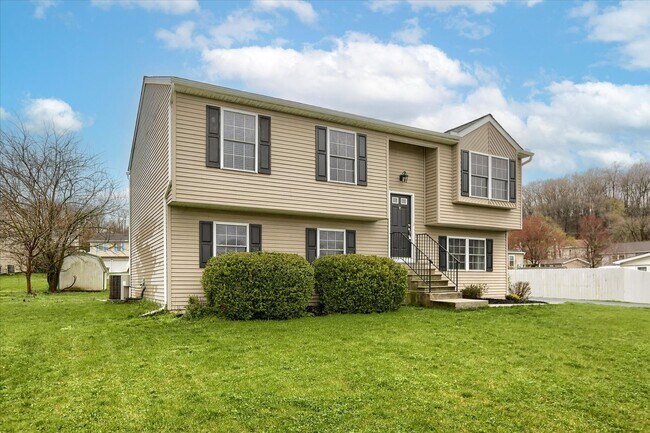 Building Photo - 210 Iroquois Trail