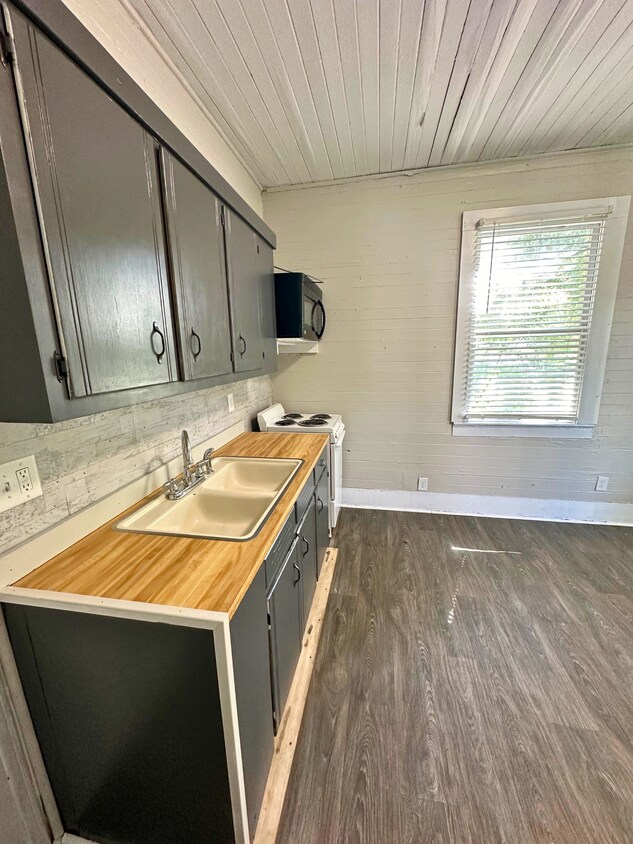 Foto principal - 970 Gorgas St