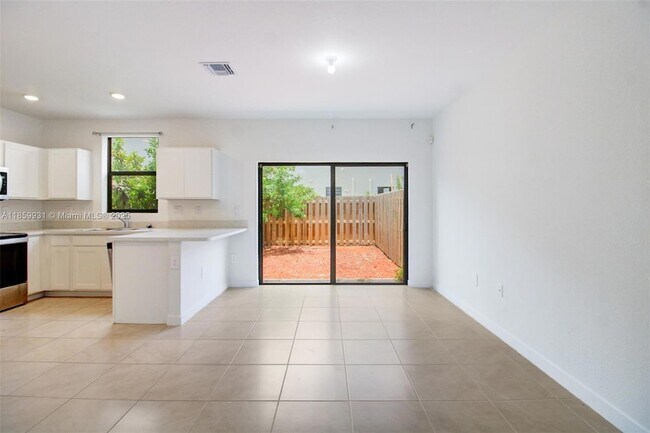 Foto del edificio - 339 NE 12th St