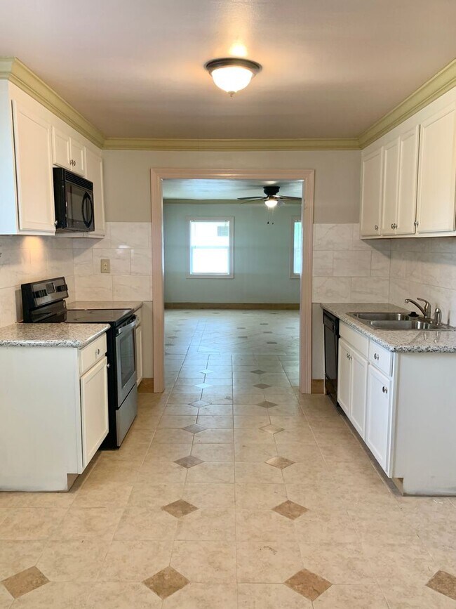 Foto del edificio - 3BD/2BA House for Lease in Bristol Place Subdivision in Baton Rouge