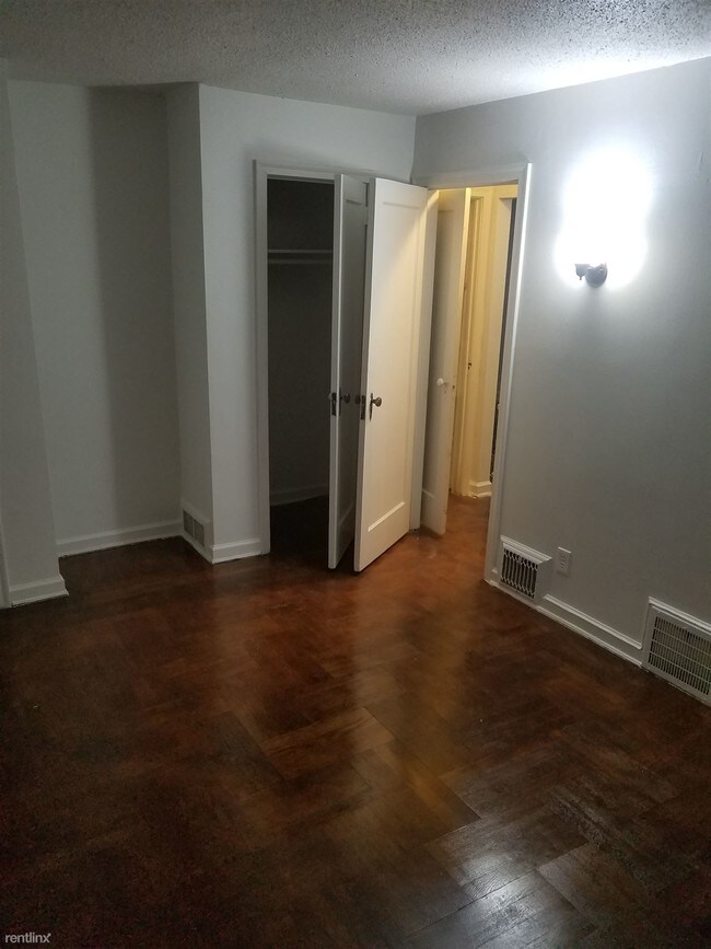 Foto del edificio - 10 Corbin Ct