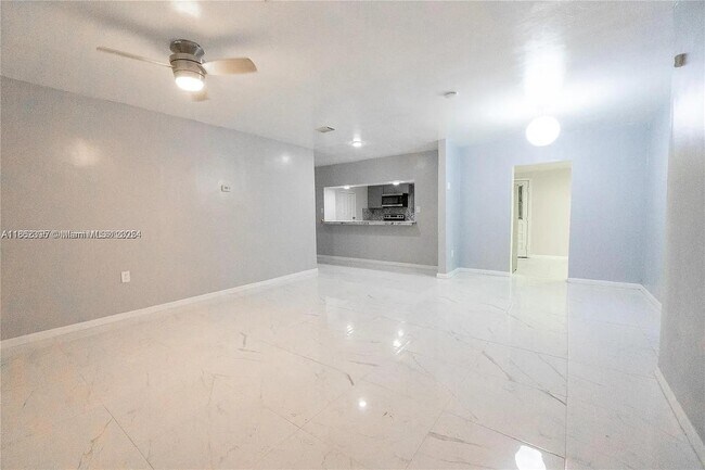 Foto del edificio - 15735 NW 28th Pl