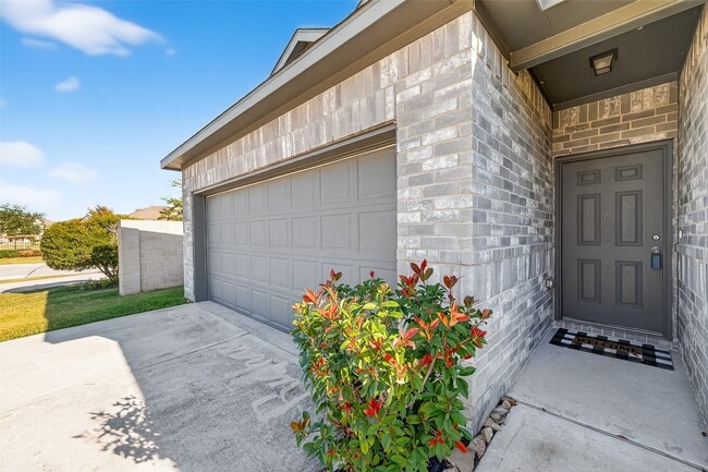 Foto del edificio - 2422 Agassiz Dr