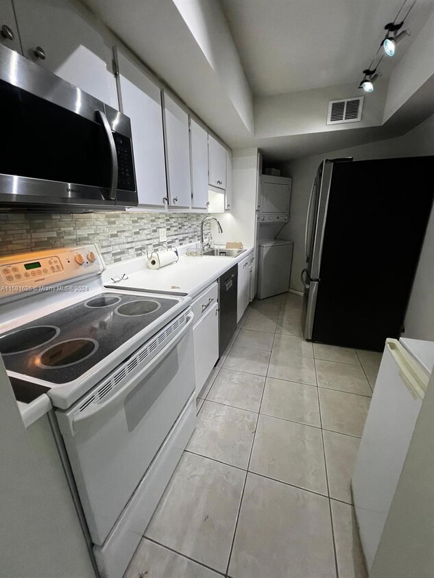 Foto principal - 505 Spencer Dr