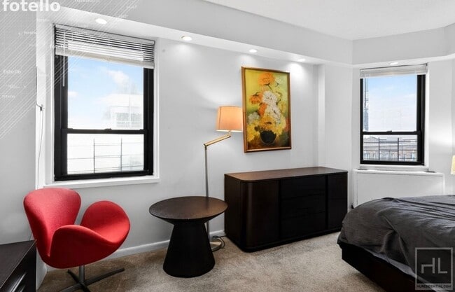 Foto del edificio - 210 E 47th St