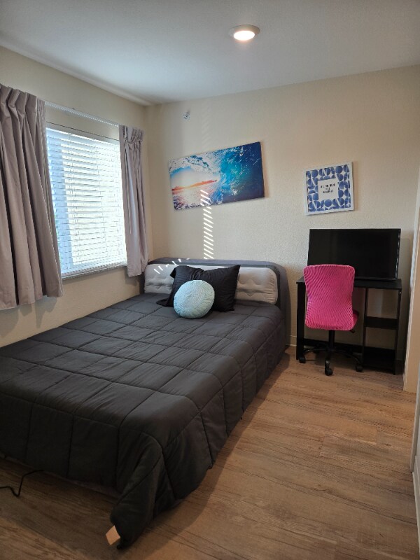 Foto del edificio - 2220 N Glenville Dr