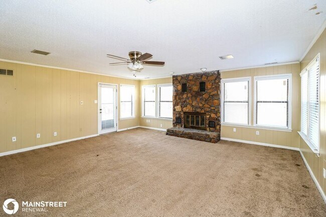 Building Photo - 7880 Winoak Ln