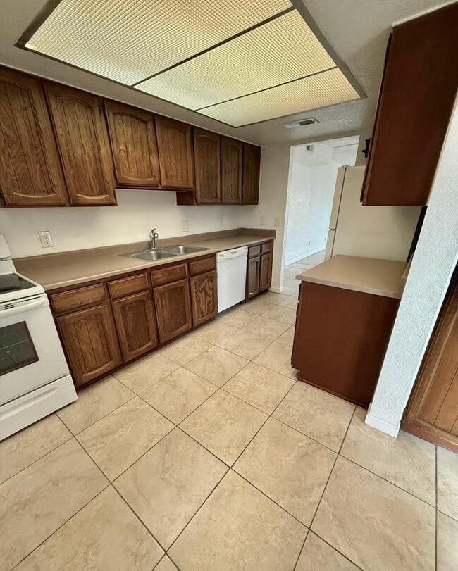 Foto del edificio - 1510 E 26th Ln