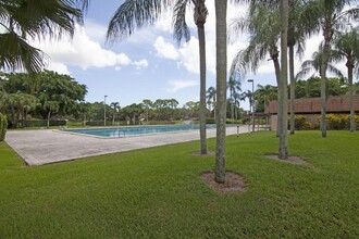 Building Photo - 1524 15th Ln