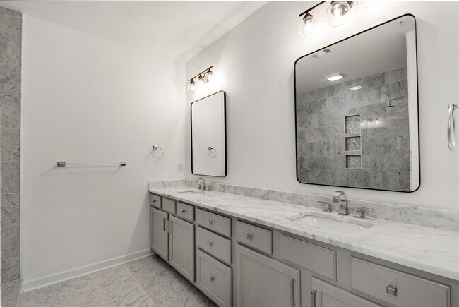 Foto del edificio - 1260 Lullwater Park Cir